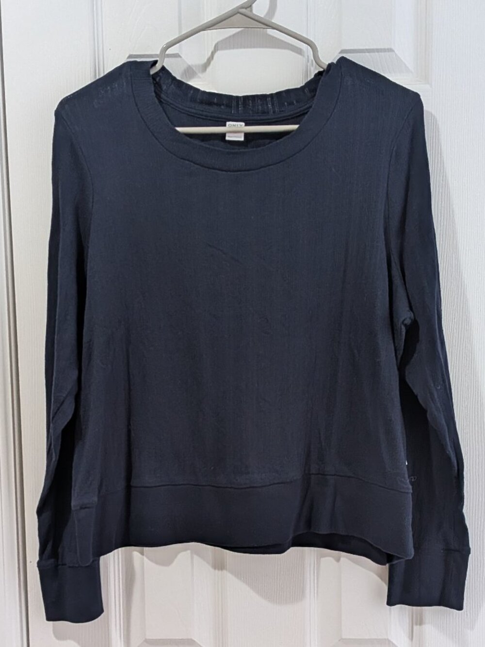 Long sleeve sleep top